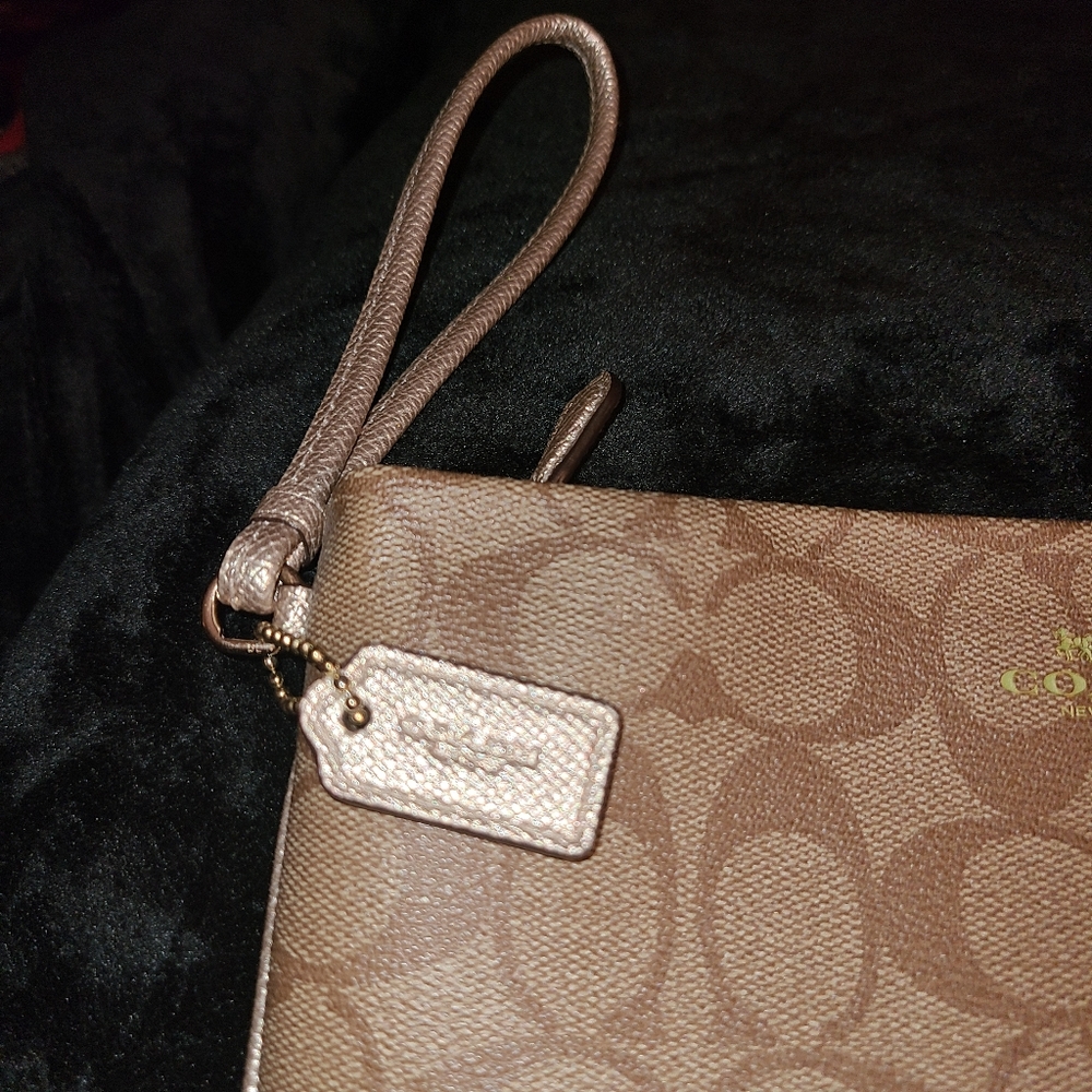 Coach Wristlet - Picture 3 of 13